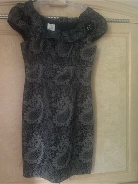 Suzi Chin for Maggy Boutique Black & Gray Paisley Cap-Sleeve Midi Dress